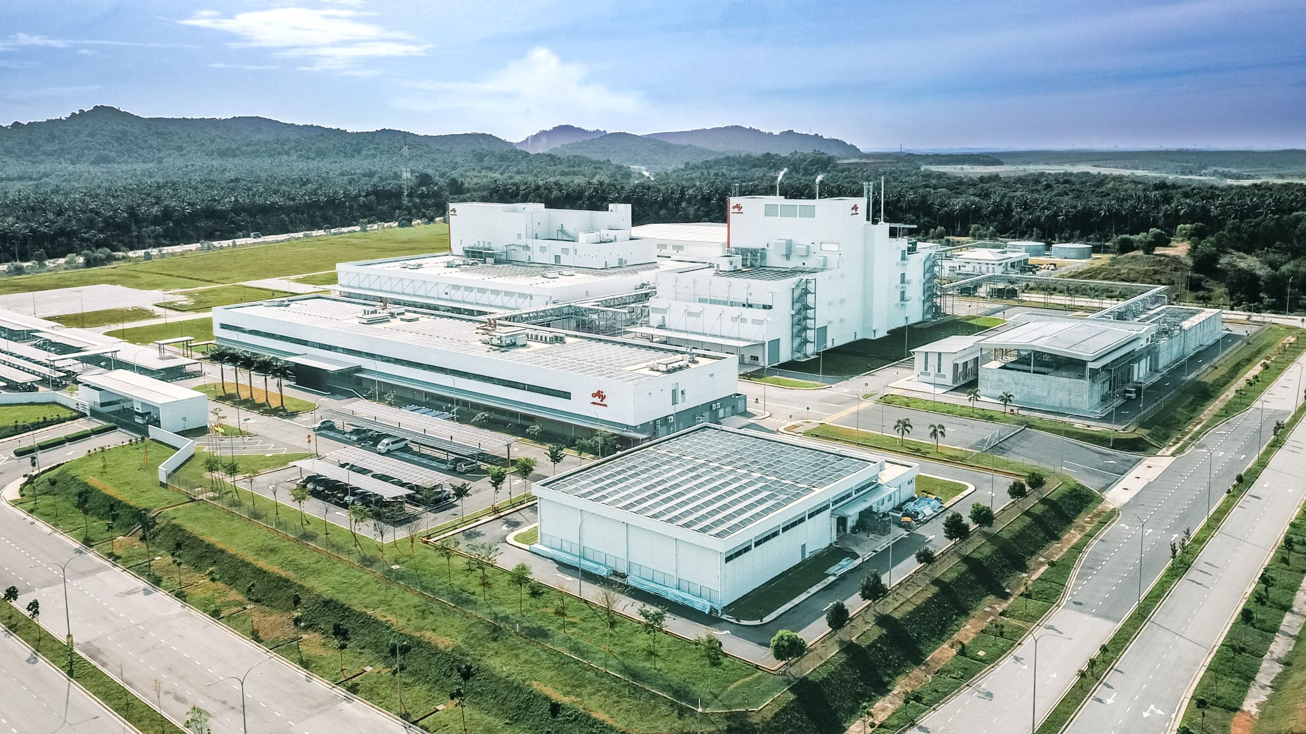 AJINOMOTO_with_solar_panels